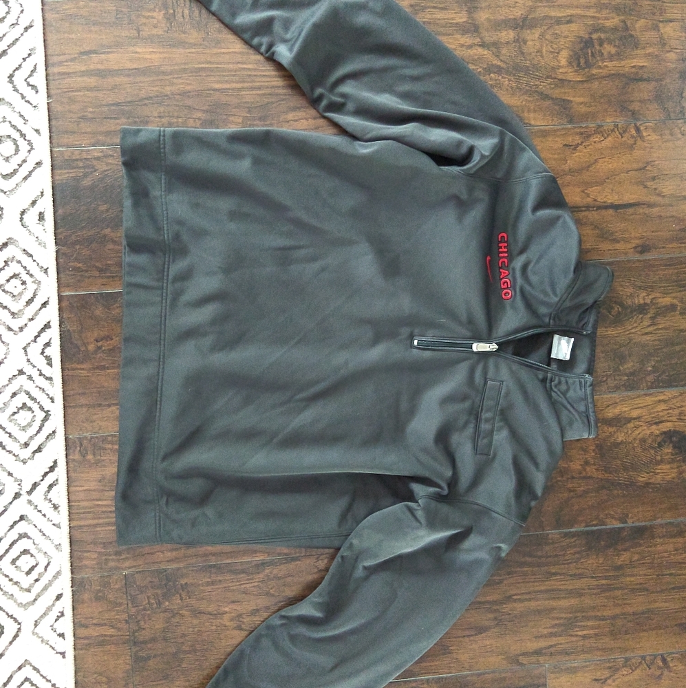 Chicago nike pull over